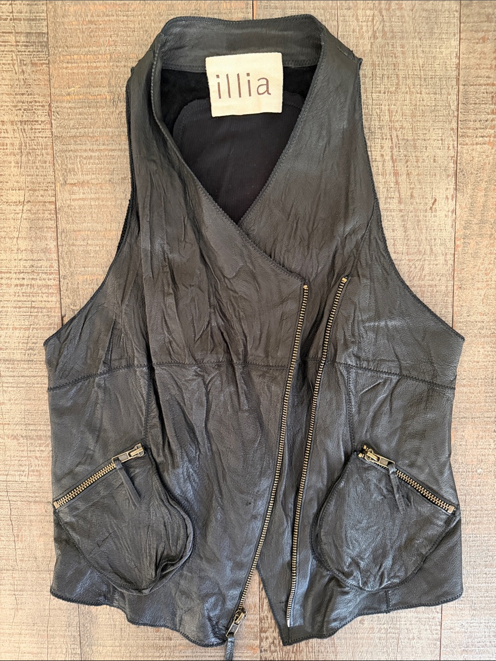 ILLIA Black Leather Sleeveless Zip-Front Vest